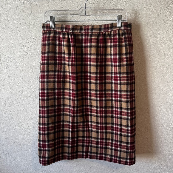 Pendleton Dresses & Skirts - Vintage Pendleton 100% wool tartan skirt size 10